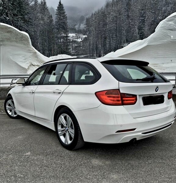 BMW 320